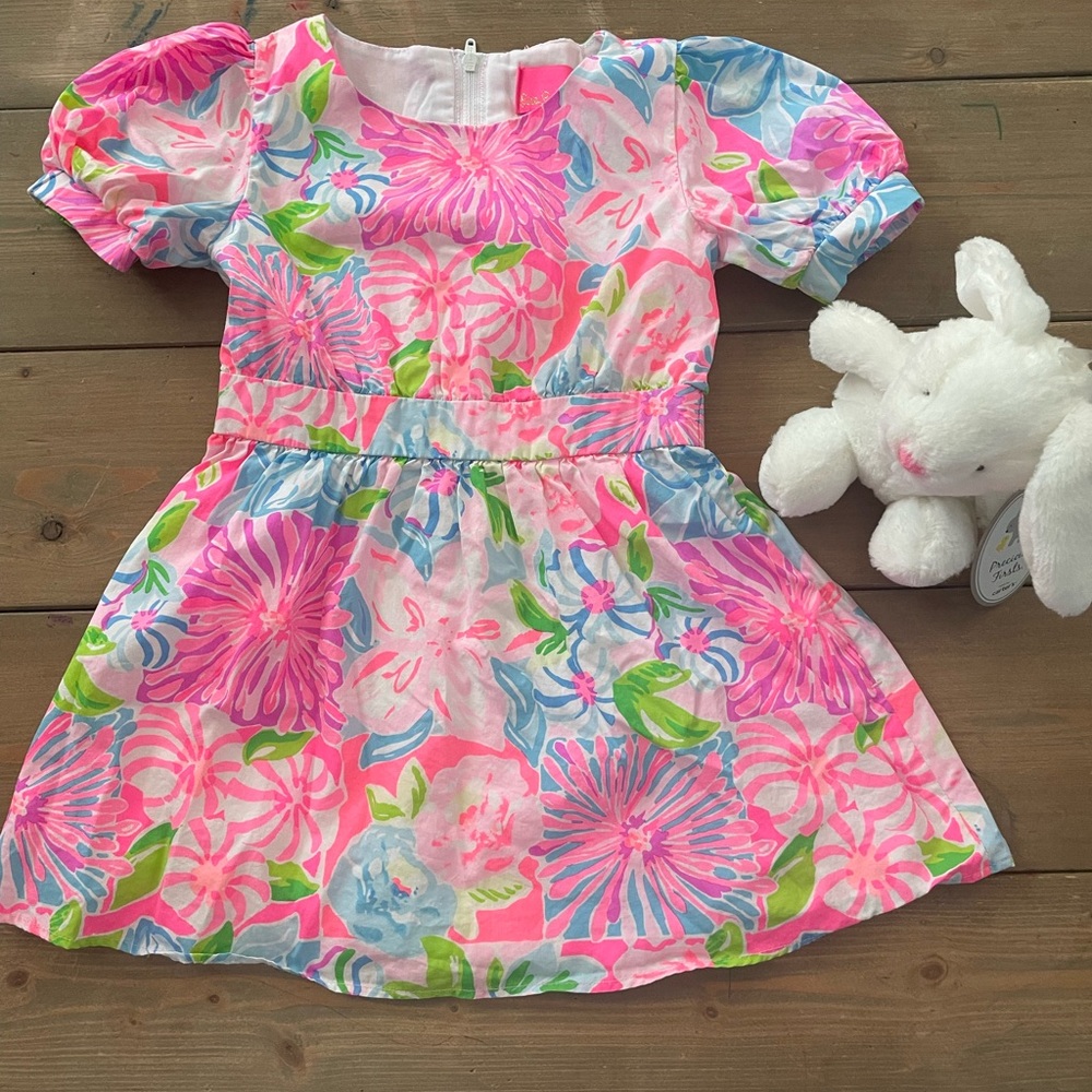 EUC Lilly Pulitzer Bright colorful double layered dress with pockets